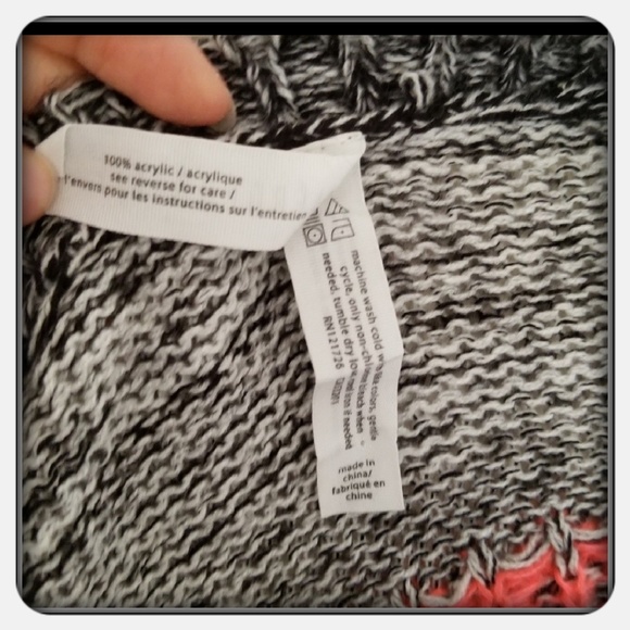 Woman's Aeropstales Oversized Sweater Size XL - Picture 5 of 5